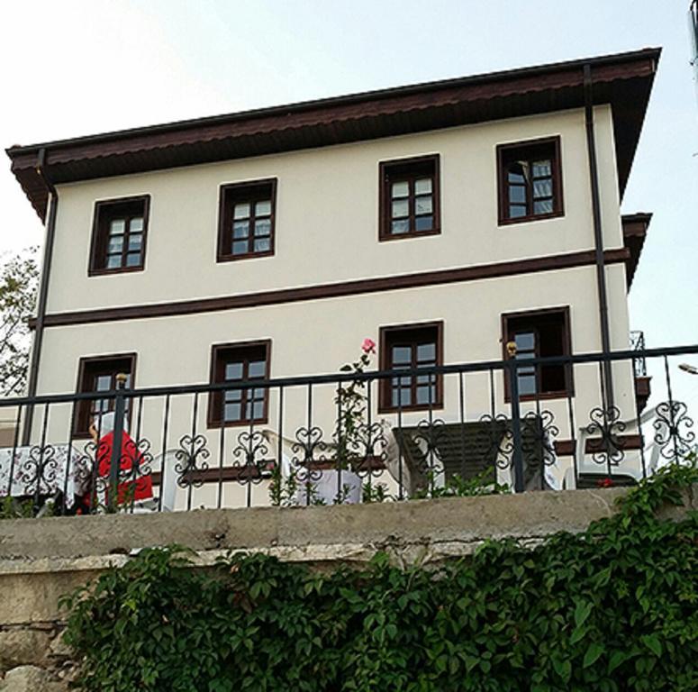 Faik Bey Konagi Acomodação com café da manhã Golyazi Exterior foto